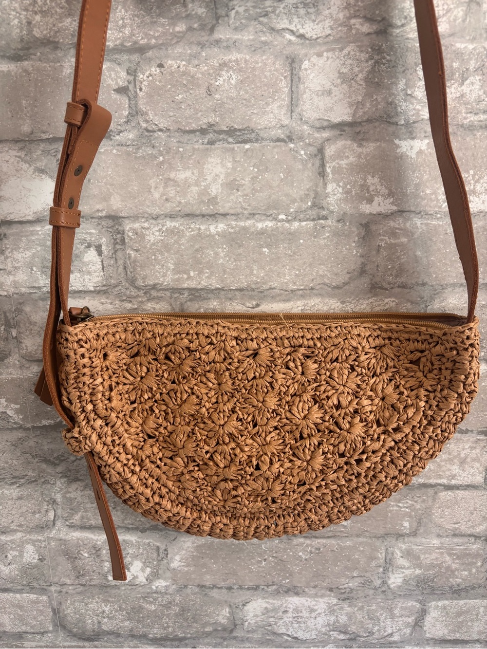The Sak Tess Crescent Shoulder Bag Crossbody Woven Boho Beach Leather Strap